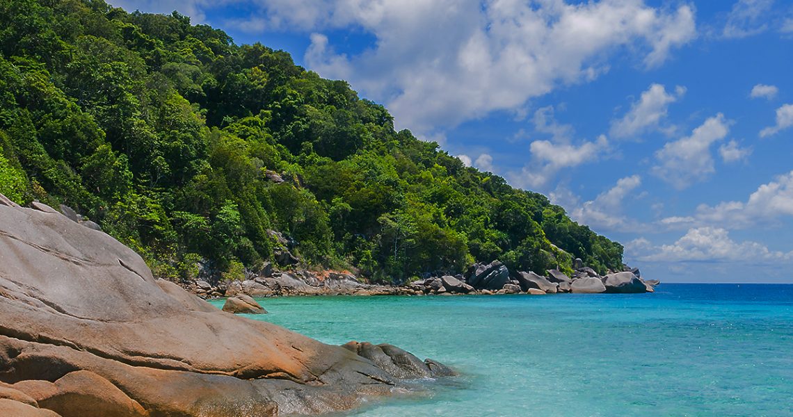 Descubra 3 praias com águas cristalinas no Espírito Santo